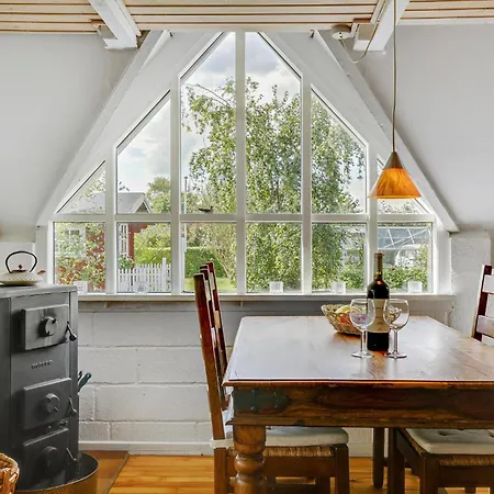 Nice Home In Brenderup Fyn With Kitchen Skovs-Hojrup