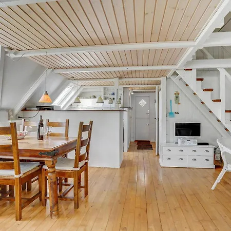 Nice Home In Brenderup Fyn With Kitchen *